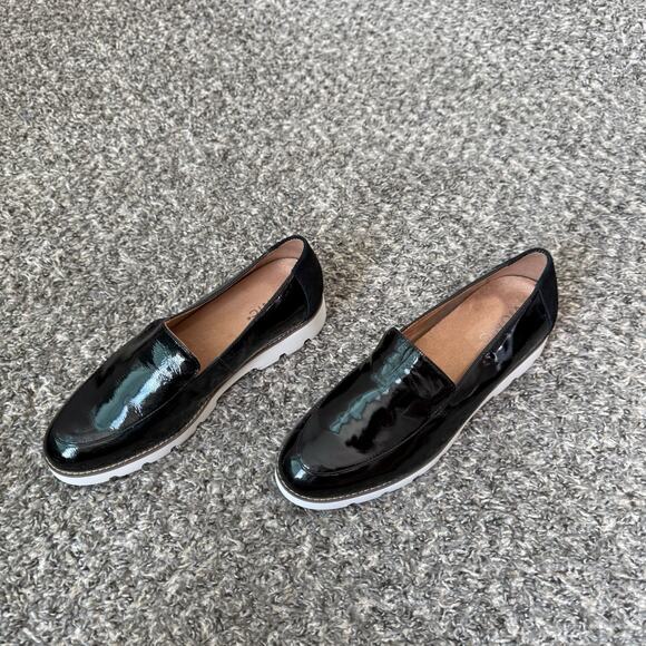 Vionic Kensley Women's Slip On Loafer Shoe Black Patent Leather 9 Wide New - Picture 1 of 8